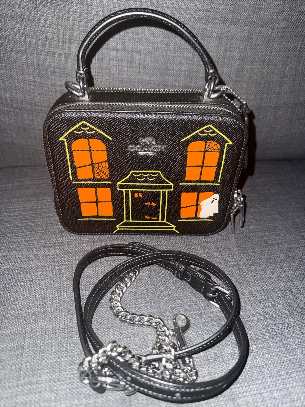 Coach RARE Haunted House Box Bag - Picture 12 of 13